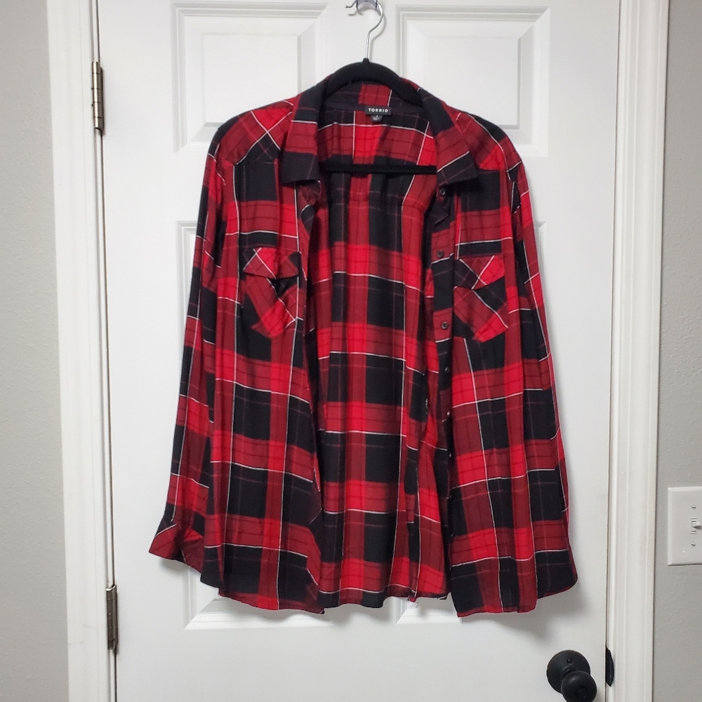 Red plaid longsleeve Torrid size 1x